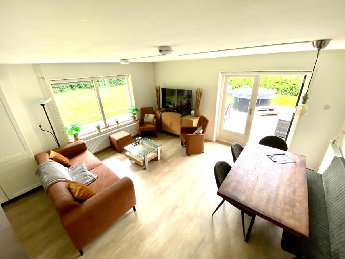 The Island Life Texel Met Jacuzzi Villa De Koog  Exteriör bild