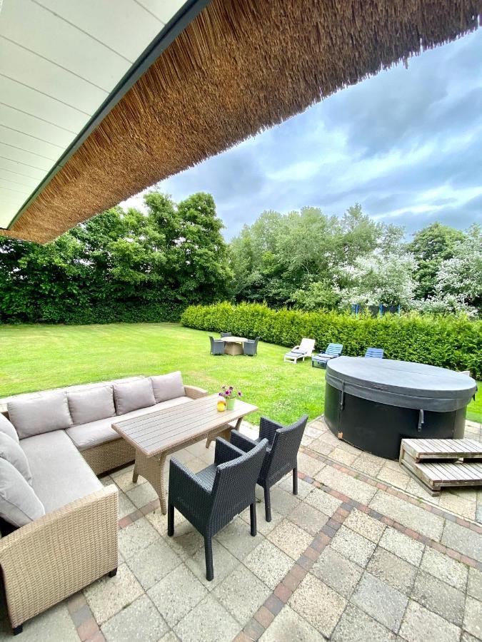 The Island Life Texel Met Jacuzzi Villa De Koog  Exteriör bild