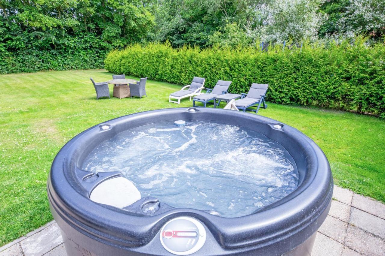 The Island Life Texel Met Jacuzzi Villa De Koog  Exteriör bild